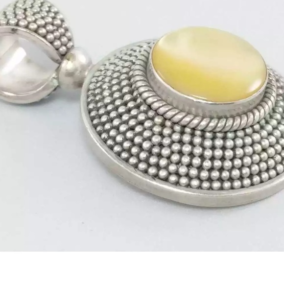 Stuart Bali Sterling 925 Mother of Pearl Pendant - Picture 4 of 5